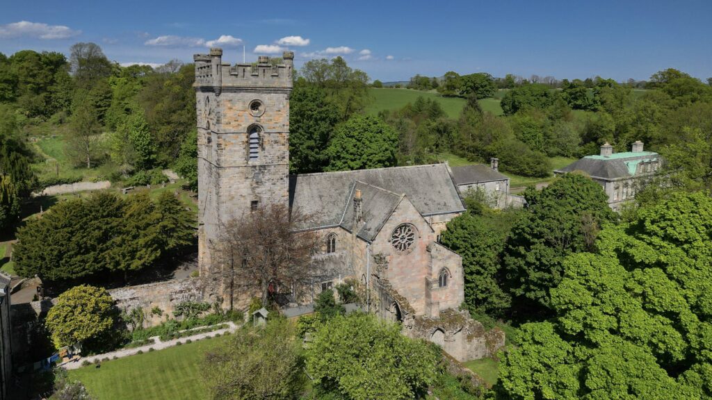 A picture of the kirk on the site of the Culross Abbey.